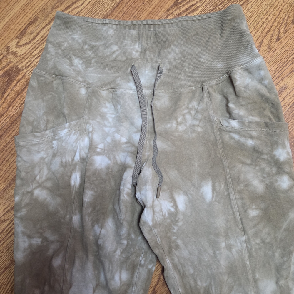 All in Motion Tie-Dye Sweatpants Size Medium - Picture 2 of 6